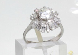 Bague Or 18K diamant solitaire & diamants princesse et baguettes